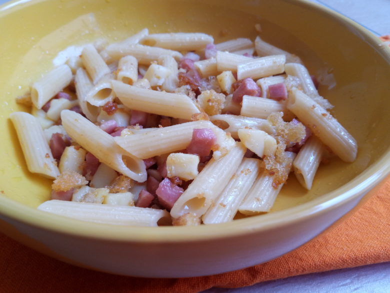 Pasta con mortadella